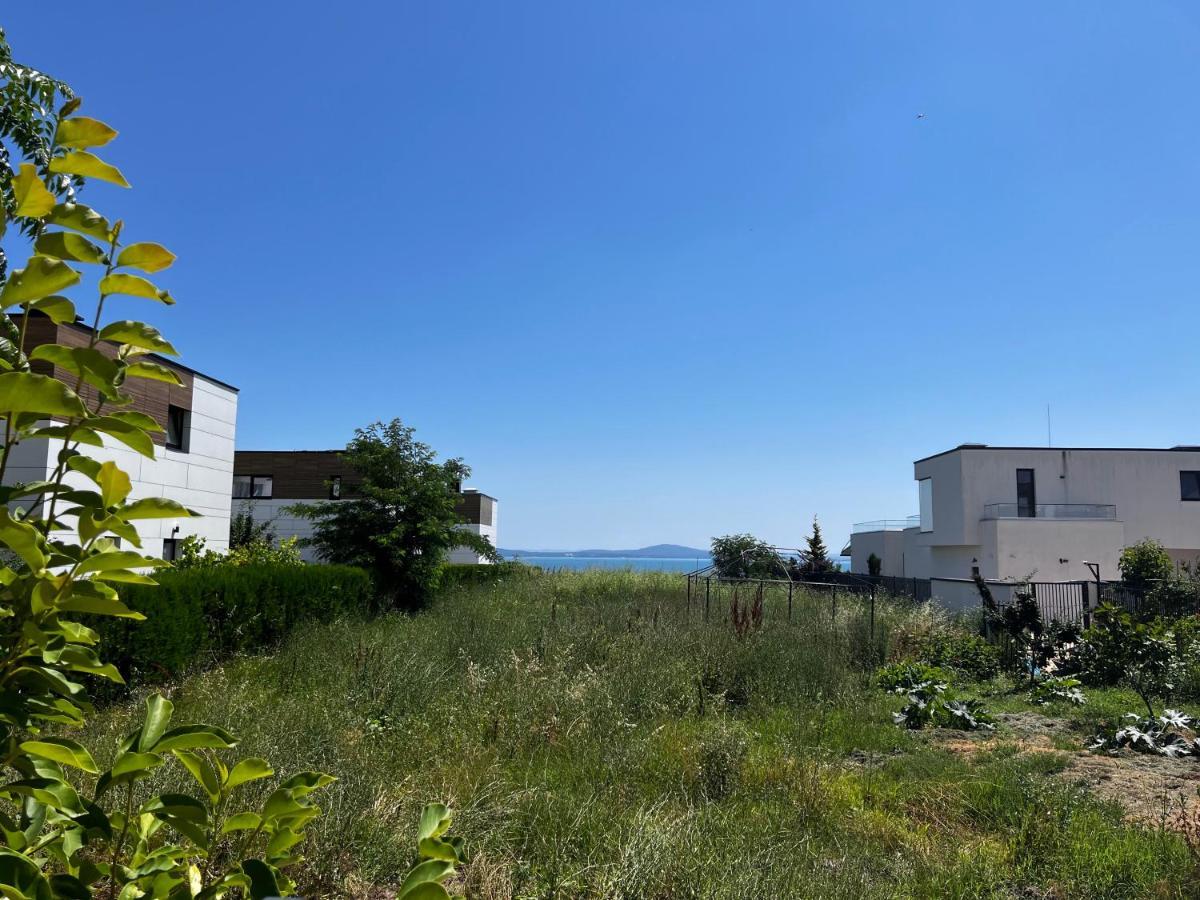 Las Brisas Garden Apartment Burgas Esterno foto