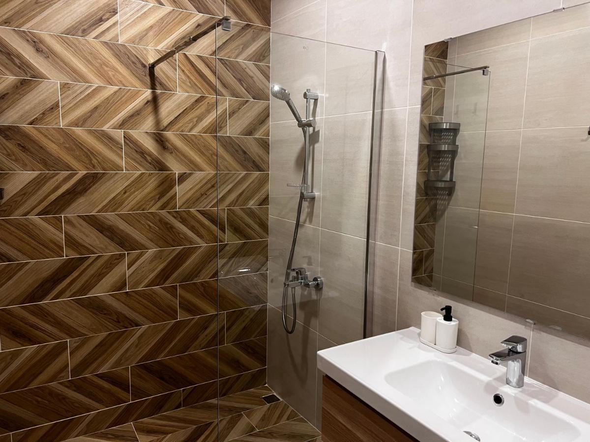 Las Brisas Garden Apartment Burgas Esterno foto