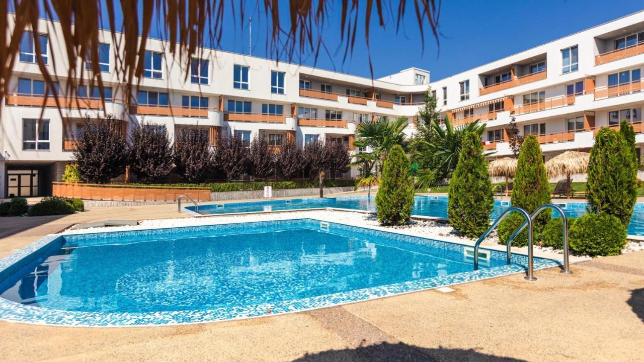 Las Brisas Garden Apartment Burgas Esterno foto