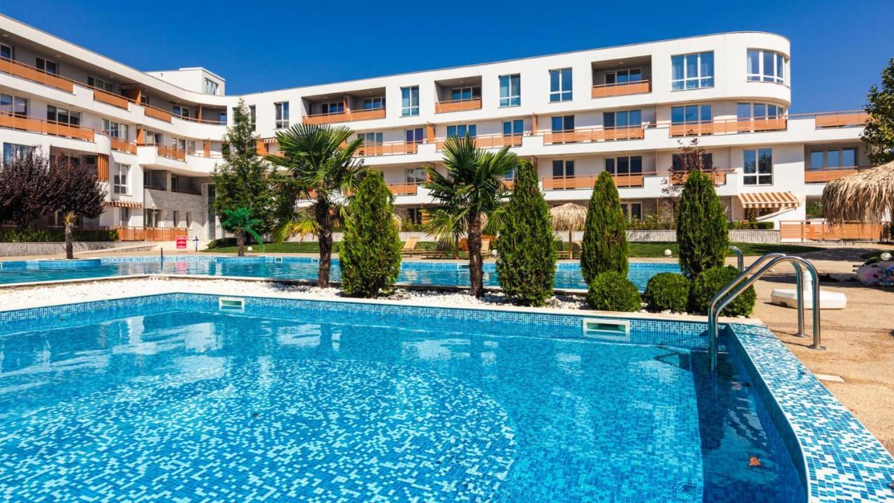 Las Brisas Garden Apartment Burgas Esterno foto